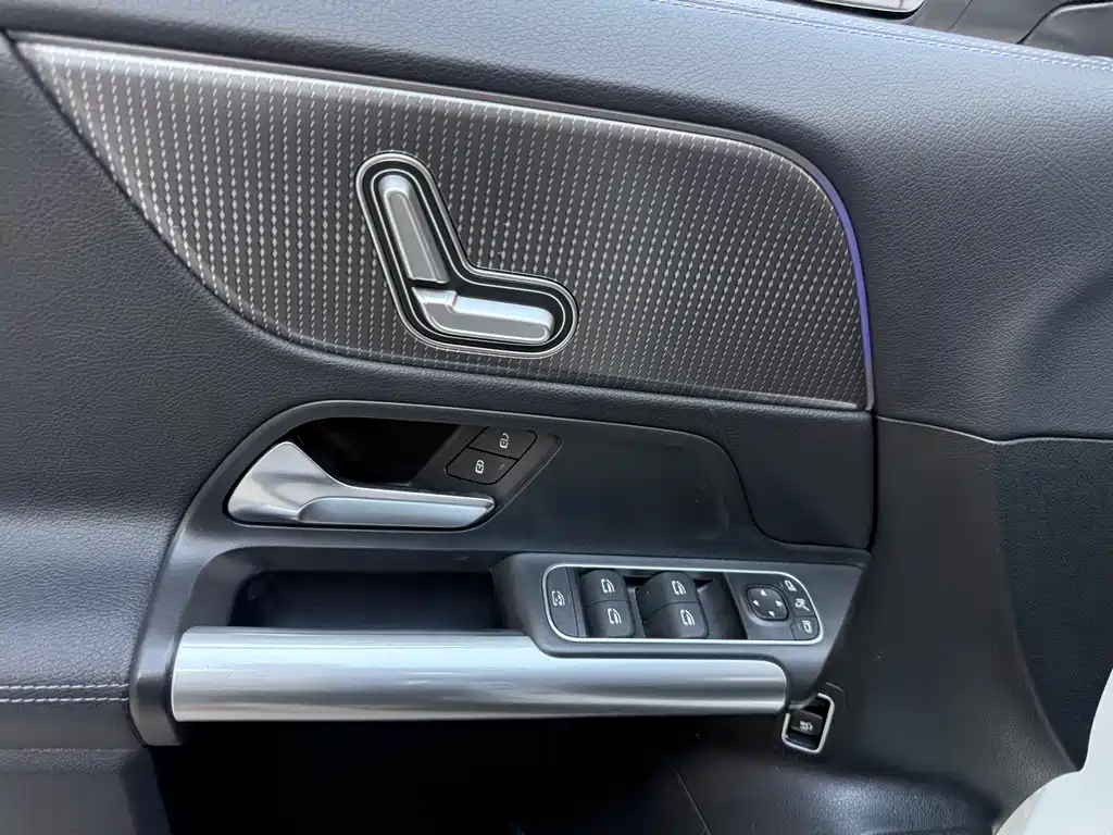 Mercedes-Benz GLA — фото 18