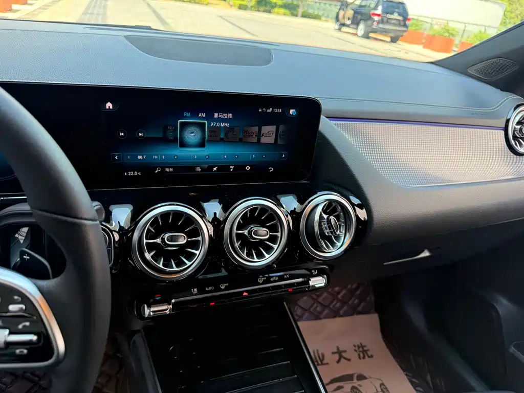 Mercedes-Benz GLA — фото 24