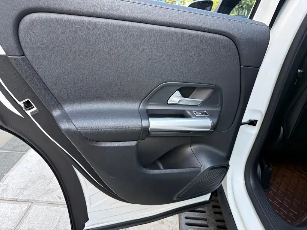 Mercedes-Benz GLA — фото 29