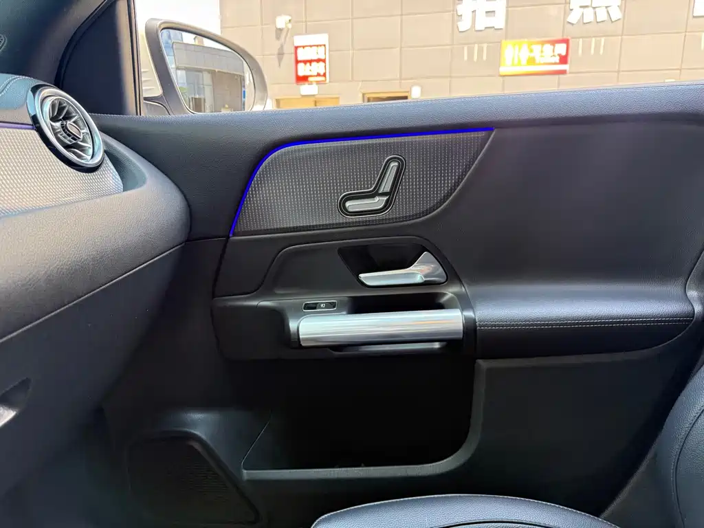 Mercedes-Benz GLA — фото 30