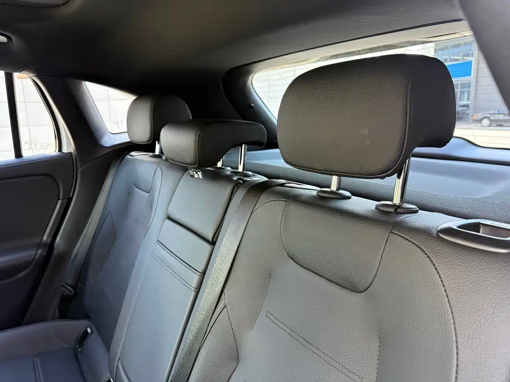 Mercedes-Benz GLA — фото 35