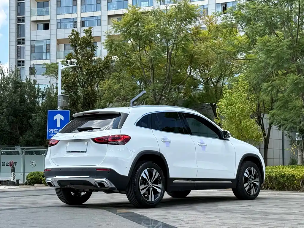 Mercedes-Benz GLA — фото 7
