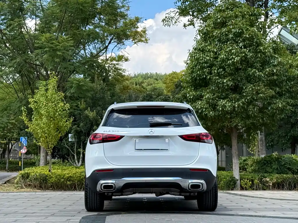 Mercedes-Benz GLA — фото 8