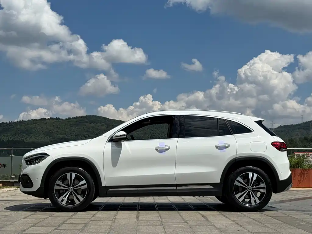 Mercedes-Benz GLA — фото 10