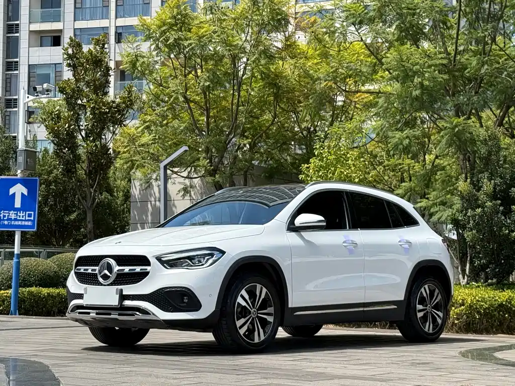 Mercedes-Benz GLA