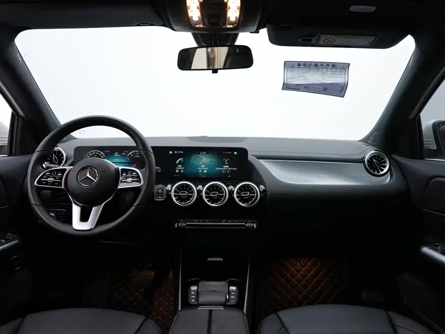 Mercedes-Benz GLA — фото 9