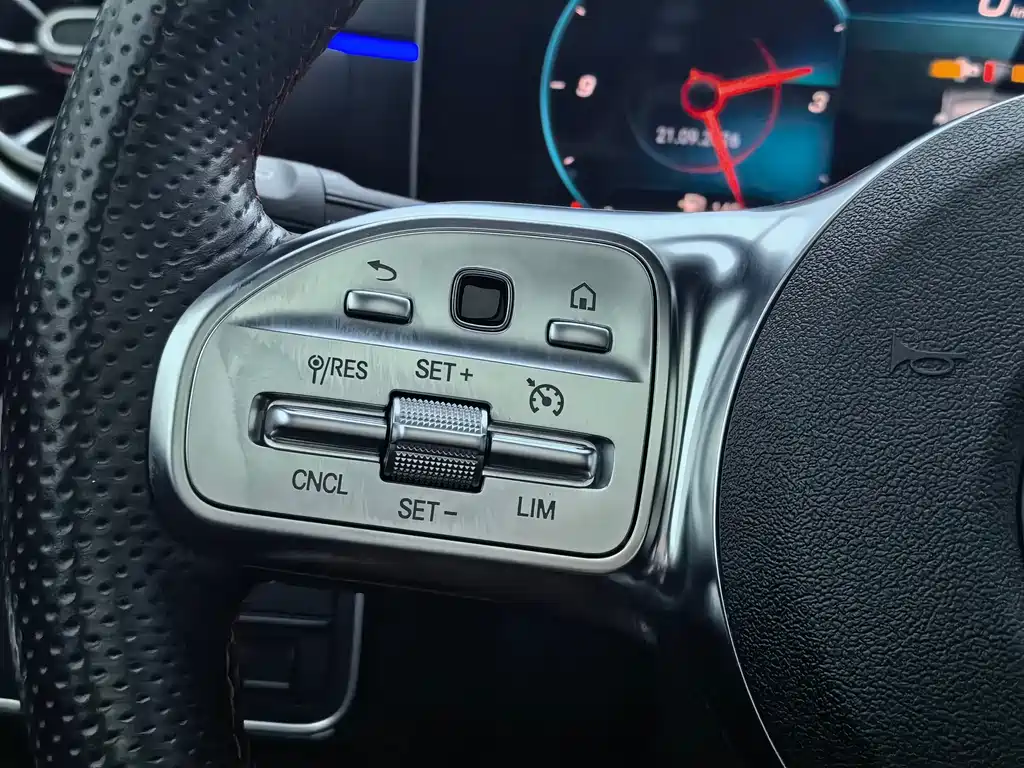 Mercedes-Benz CLA (Import) — фото 24