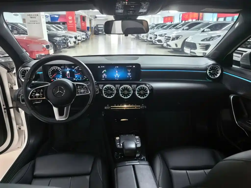 Mercedes-Benz A-Class — фото 10