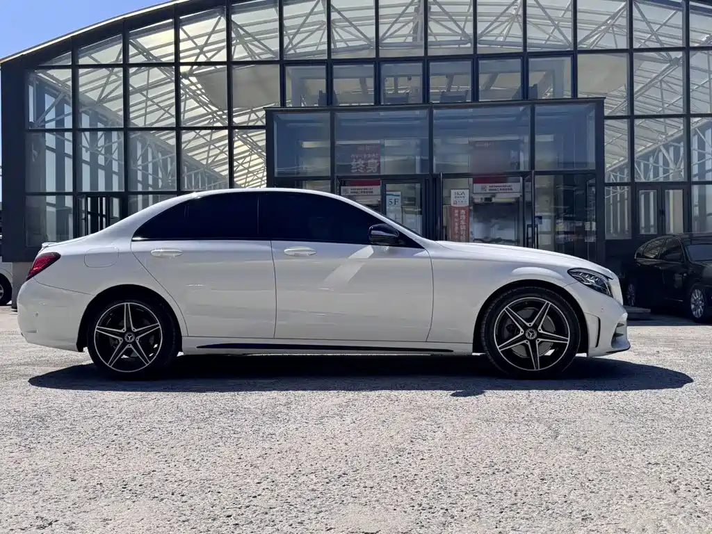 Mercedes-Benz C-Class — фото 9