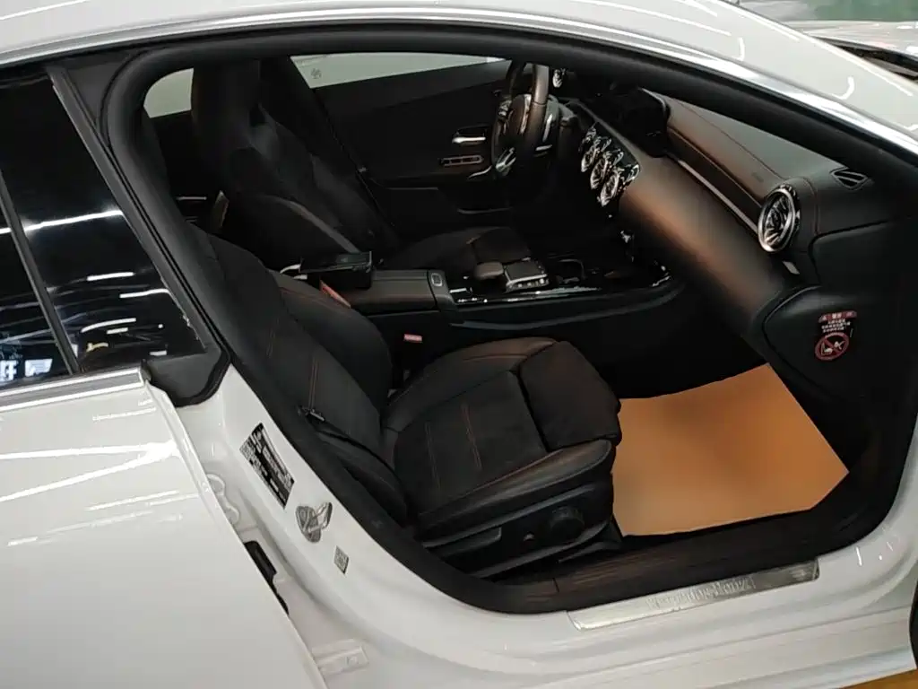 Mercedes-Benz CLA (Import) — фото 25
