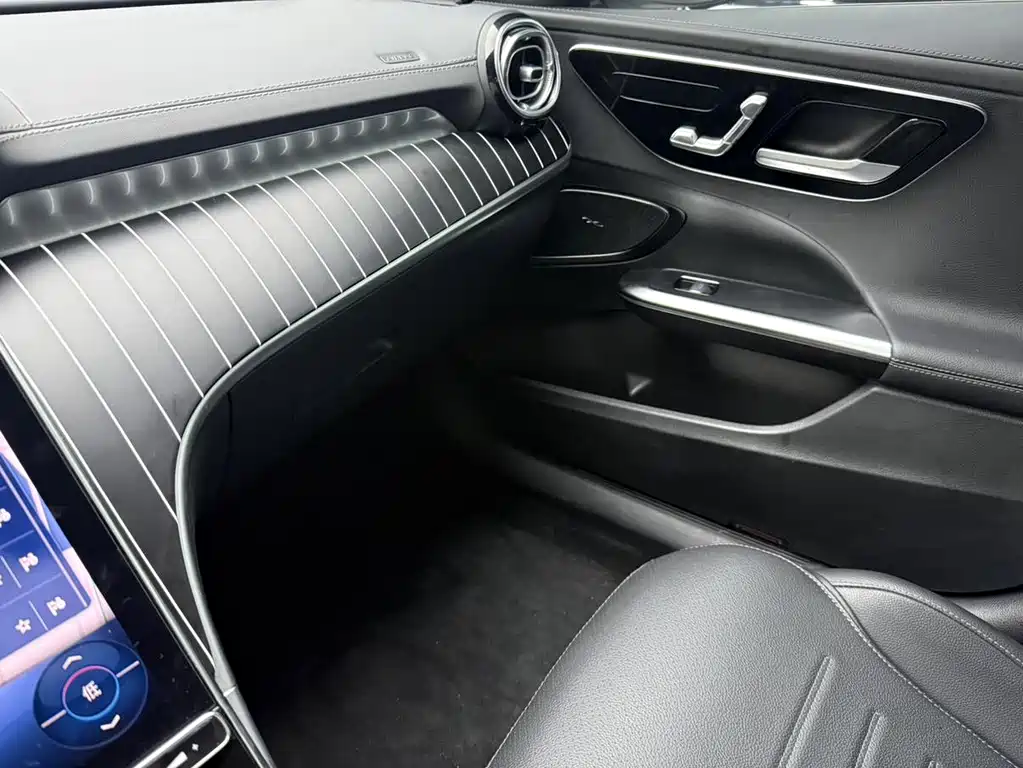 Mercedes-Benz C-Class — фото 10