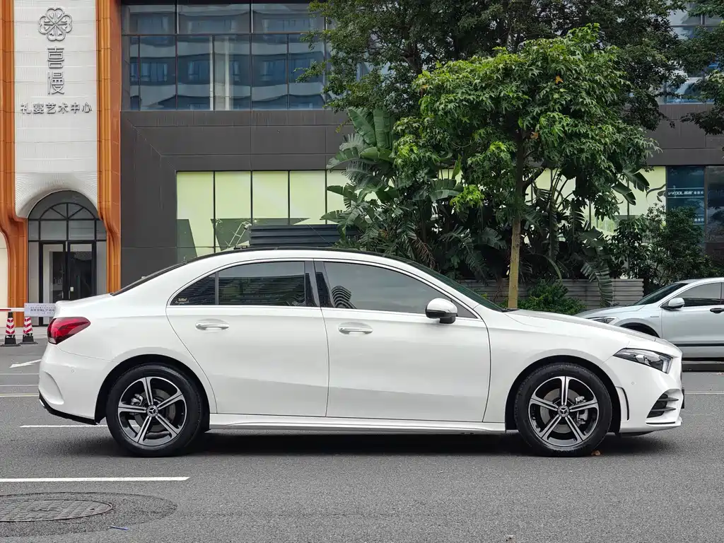 Mercedes-Benz A-Class — фото 4