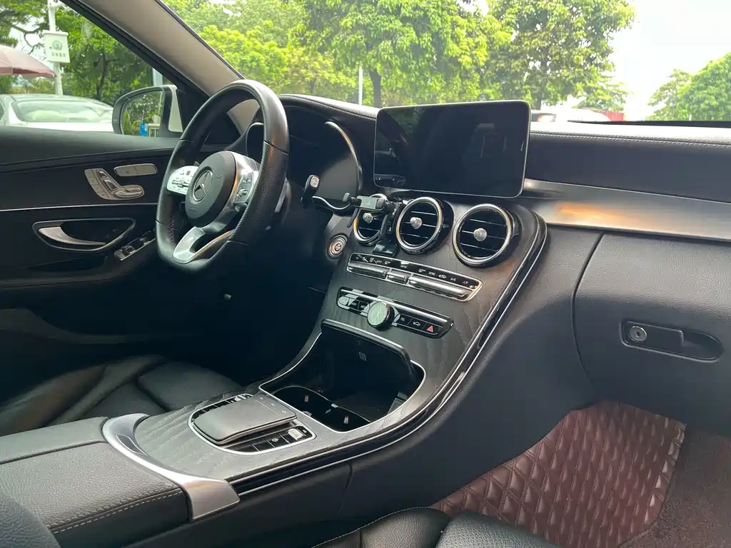 Mercedes-Benz C-Class — фото 11