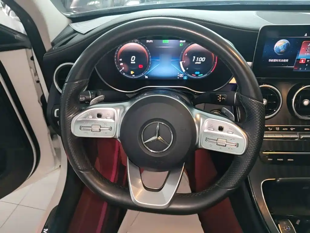 Mercedes-Benz C-Class — фото 11