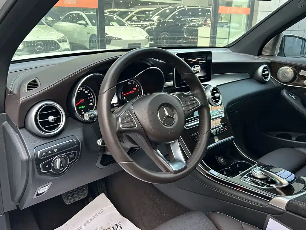 Mercedes-Benz GLC — фото 10