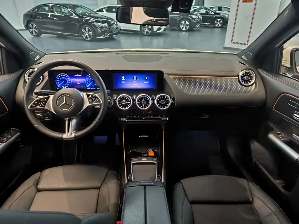 Mercedes-Benz EQA — фото 12