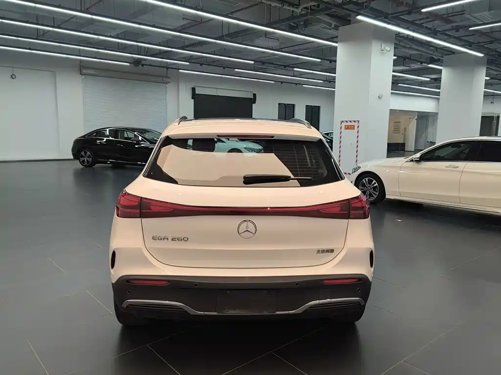 Mercedes-Benz EQA — фото 5