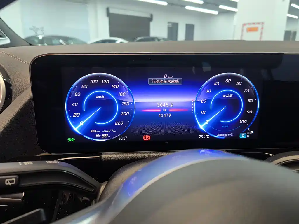 Mercedes-Benz EQA — фото 9