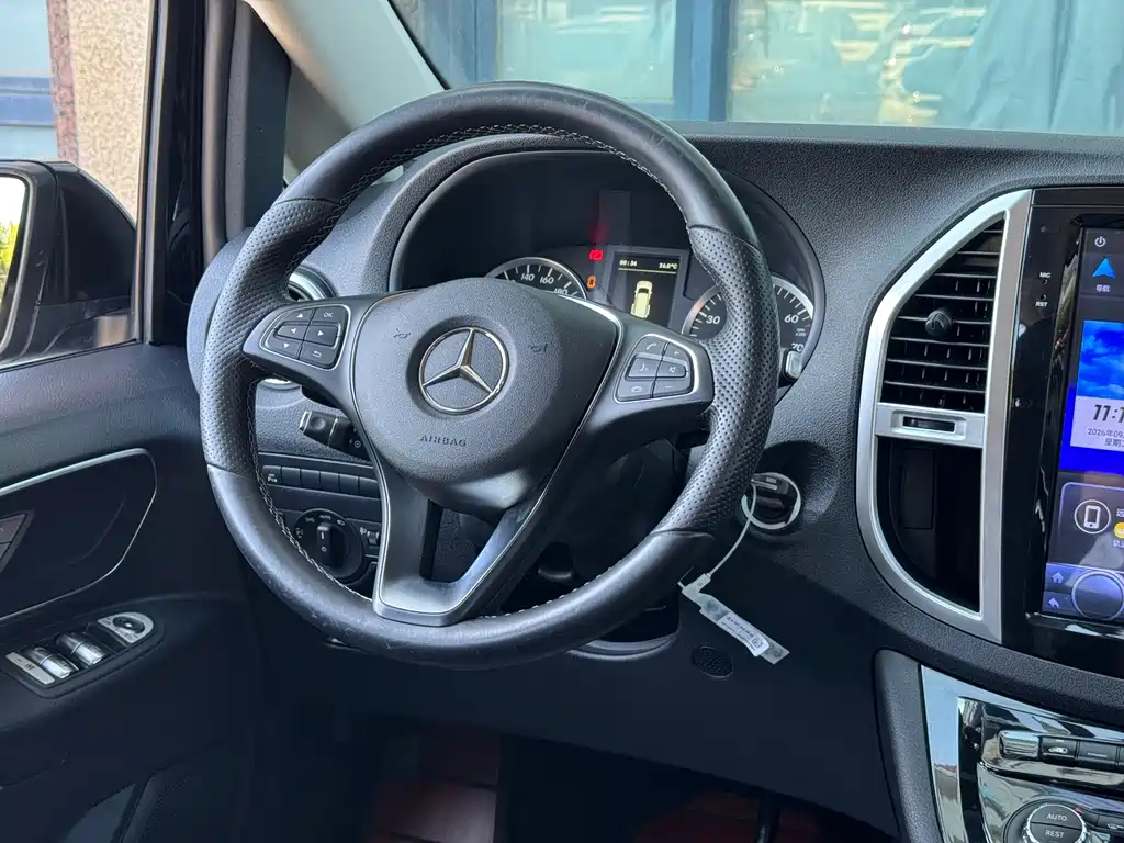 Mercedes-Benz Vito — фото 15