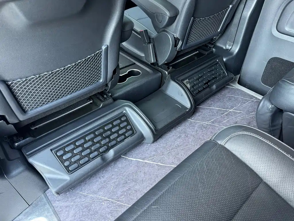 Mercedes-Benz Vito — фото 19