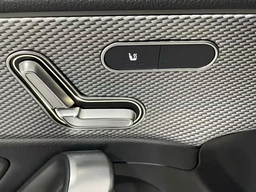Mercedes-Benz A-Class — фото 11