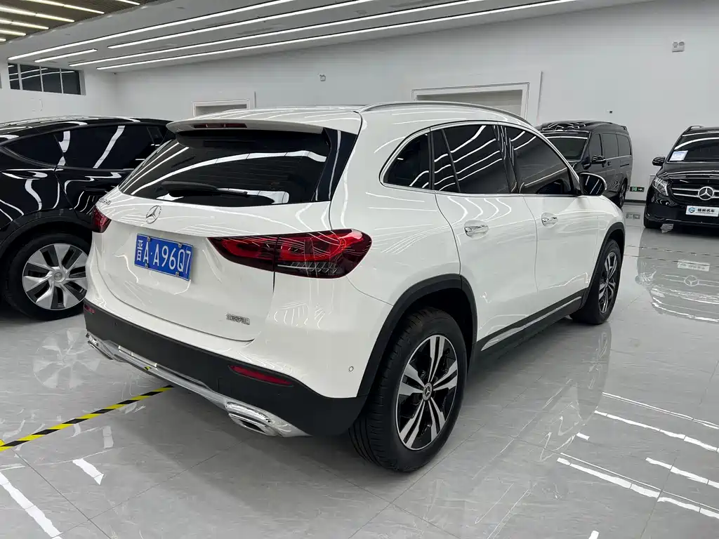 Mercedes-Benz GLA — фото 5