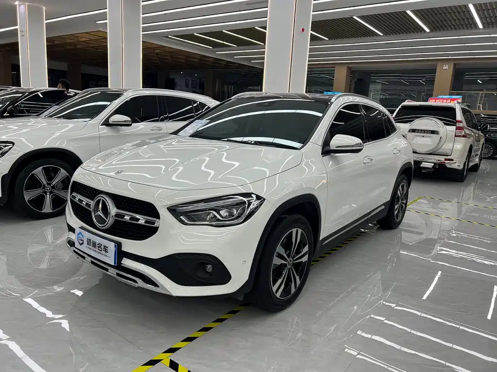 Mercedes-Benz GLA