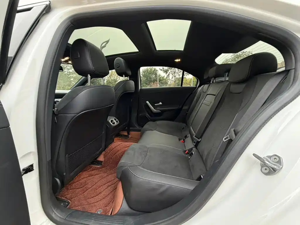Mercedes-Benz A-Class — фото 10