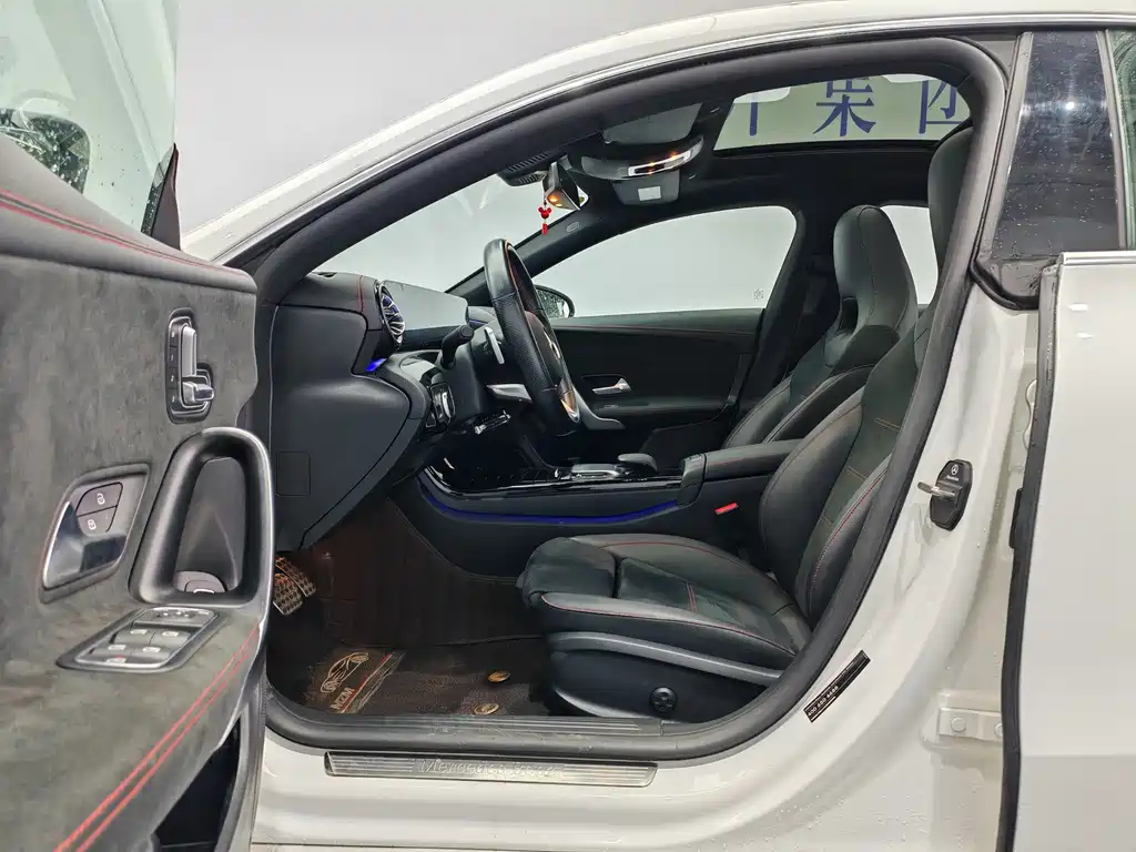 Mercedes-Benz CLA (Import) — фото 11