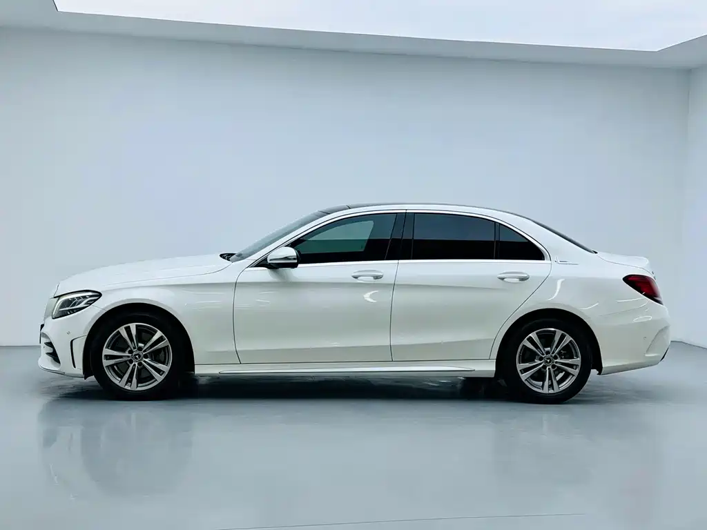 Mercedes-Benz C-Class — фото 8