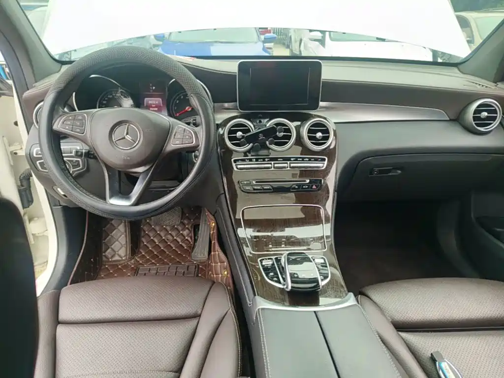 Mercedes-Benz GLC — фото 10