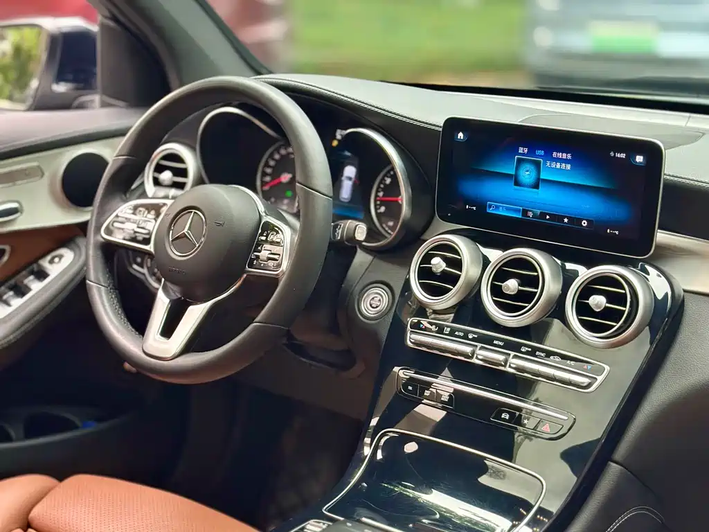 Mercedes-Benz GLC — фото 18