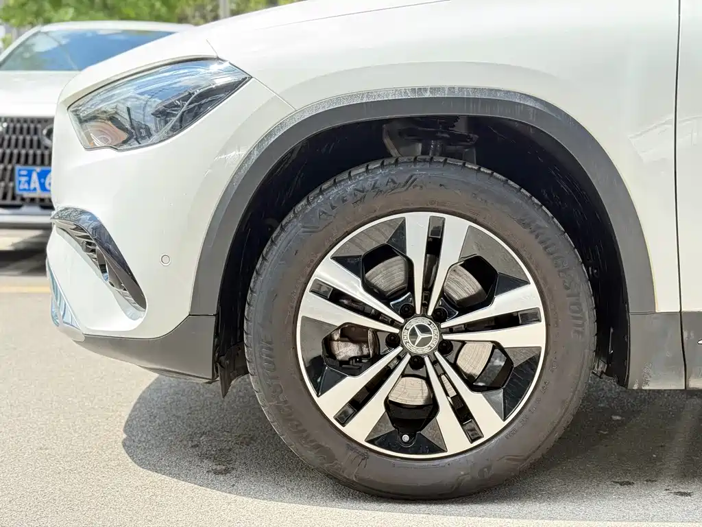 Mercedes-Benz GLA — фото 13
