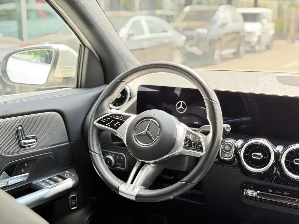 Mercedes-Benz GLA — фото 19