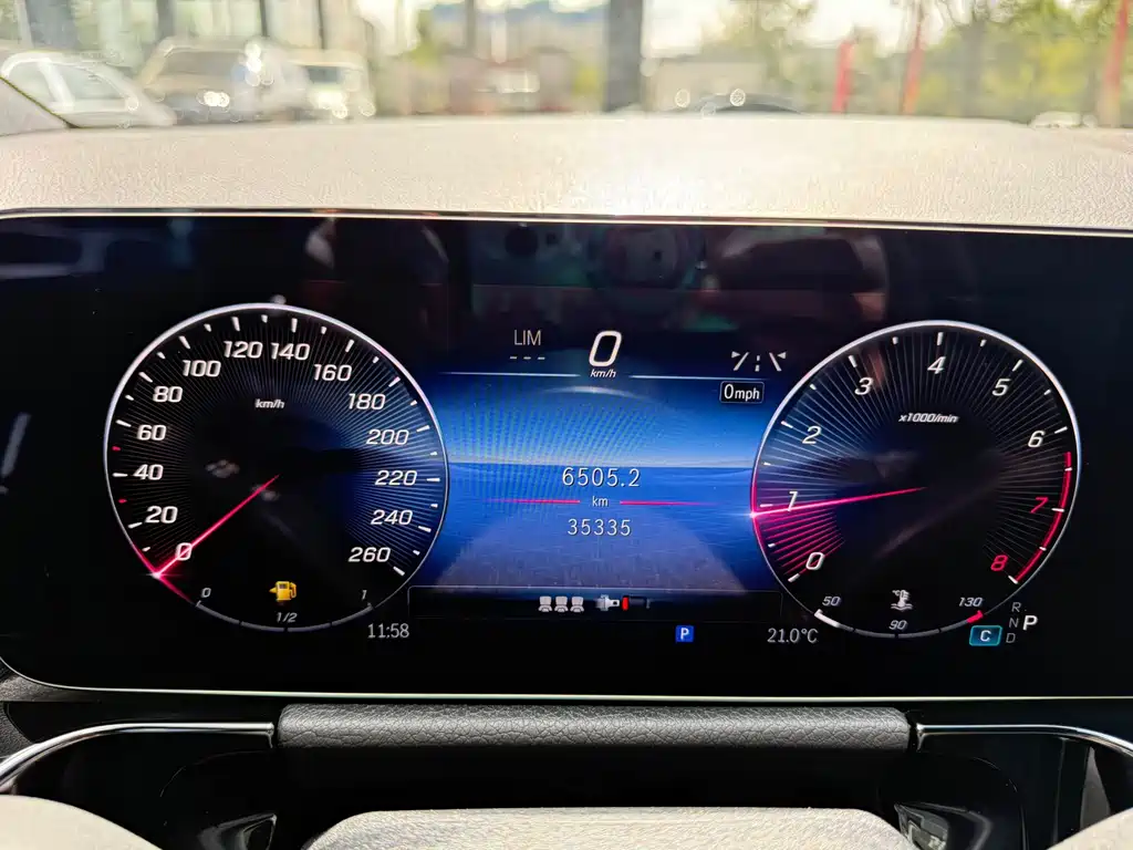 Mercedes-Benz GLA — фото 32