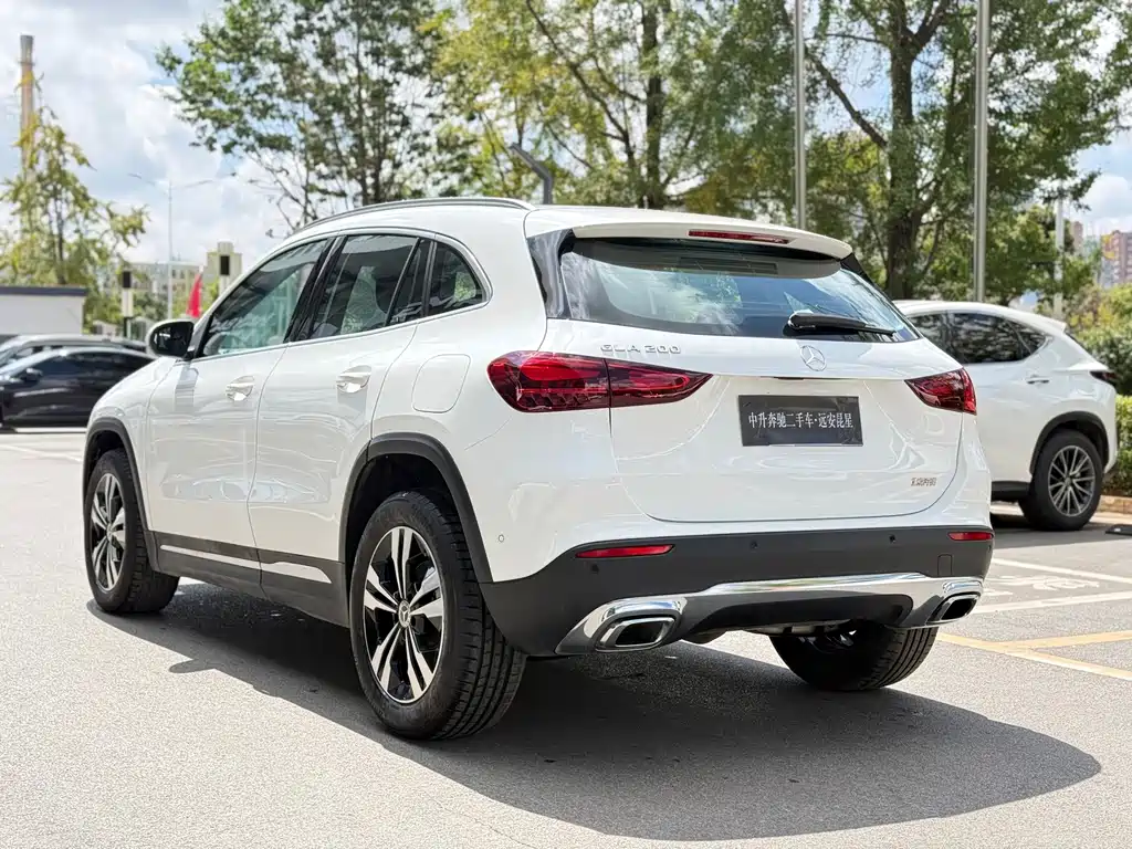 Mercedes-Benz GLA — фото 7