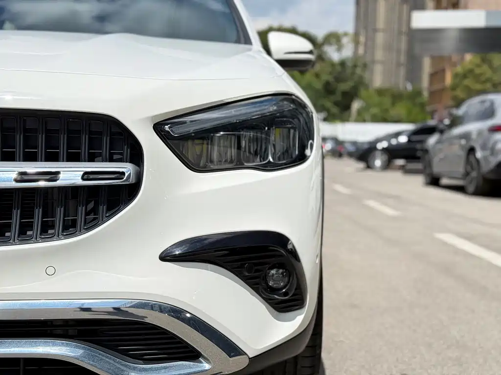 Mercedes-Benz GLA — фото 10