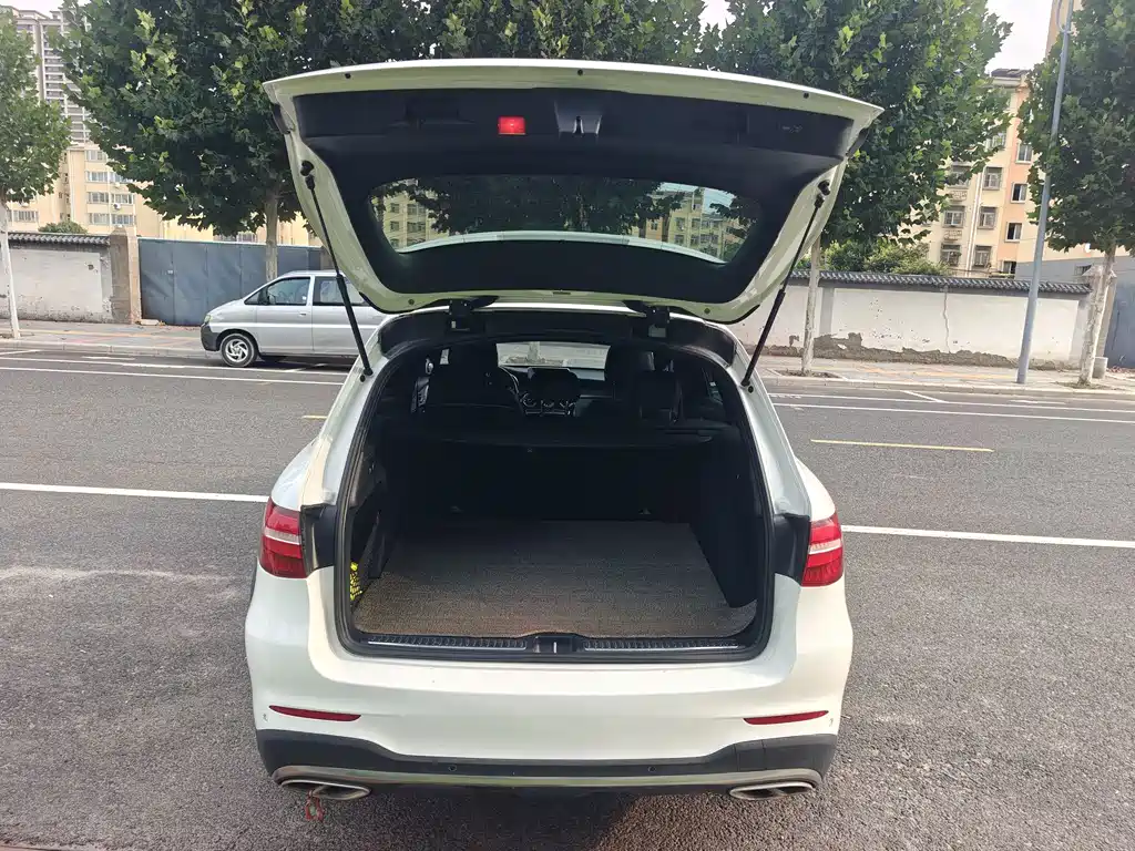 Mercedes-Benz GLC AMG — фото 14