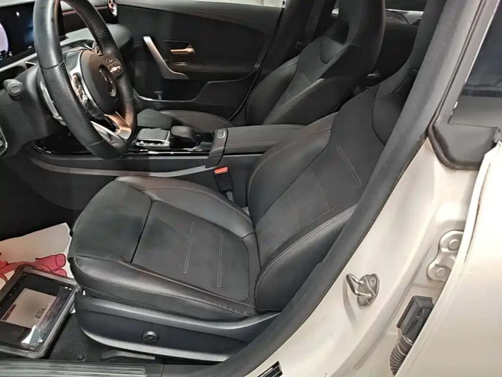 Mercedes-Benz CLA (Import) — фото 15