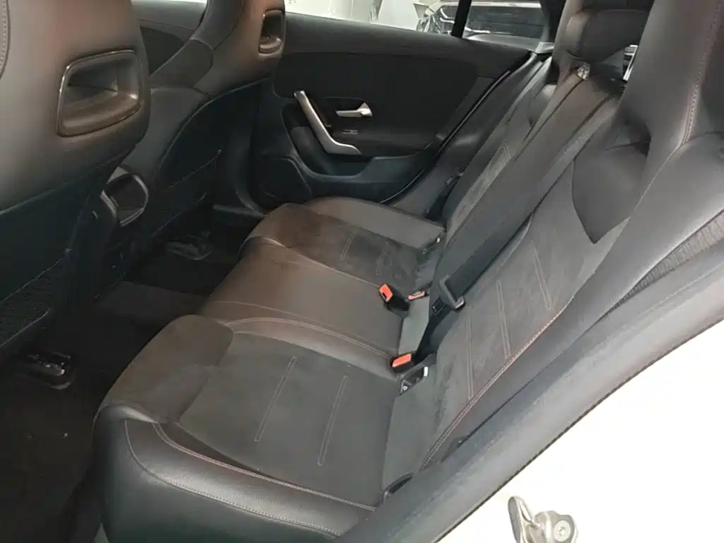 Mercedes-Benz CLA (Import) — фото 17