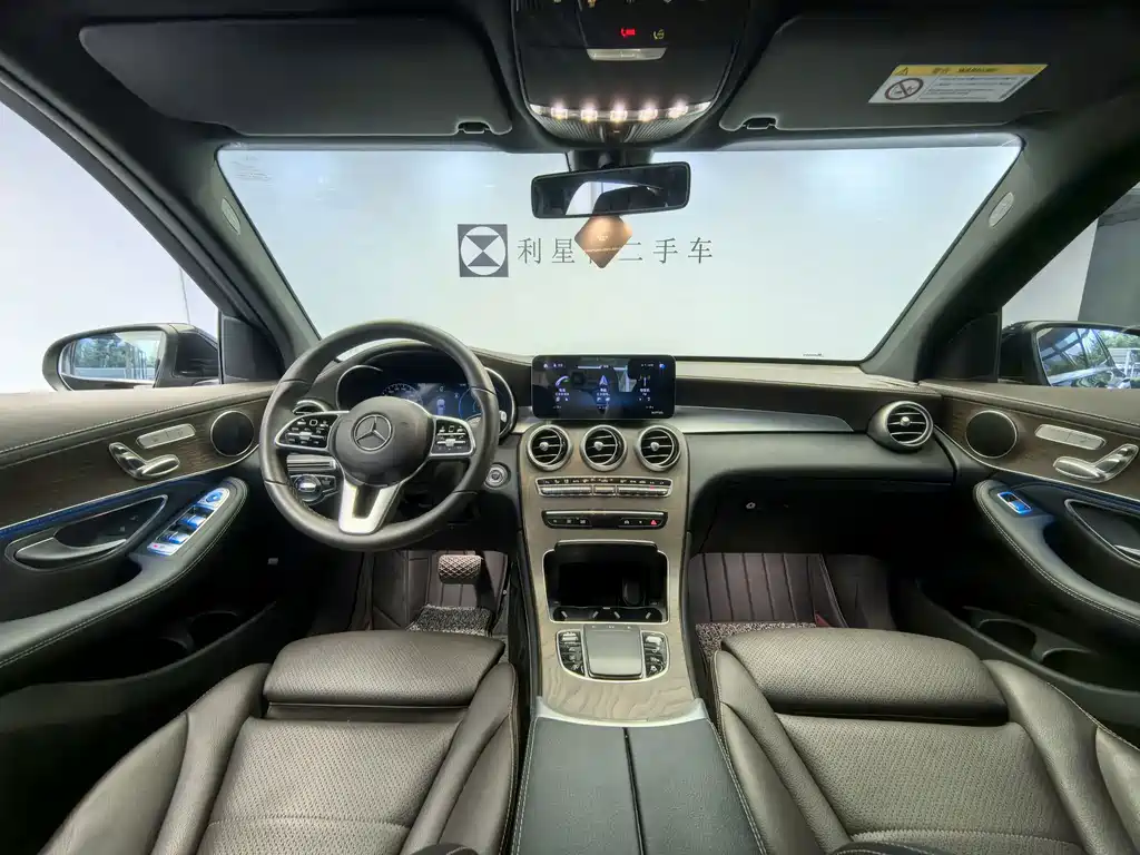 Mercedes-Benz GLC — фото 11