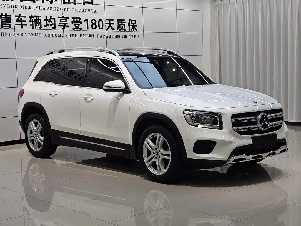 Mercedes-Benz GLB — фото 3
