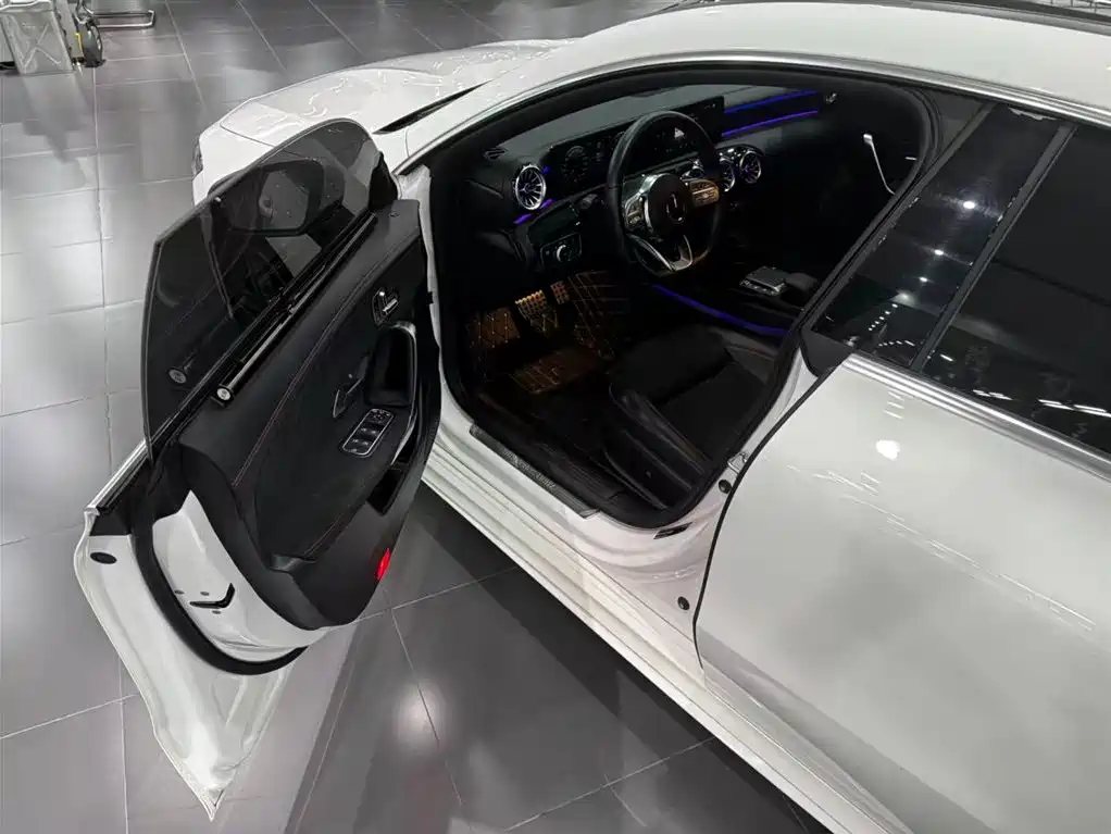 Mercedes-Benz CLA (Import) — фото 13