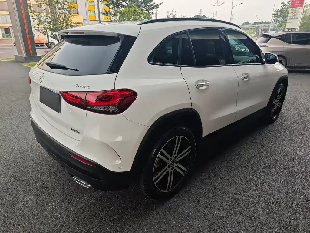 Mercedes-Benz GLA — фото 7