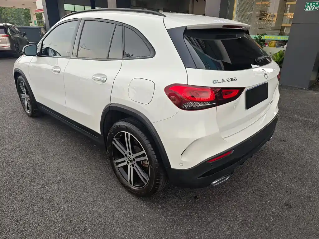 Mercedes-Benz GLA — фото 9