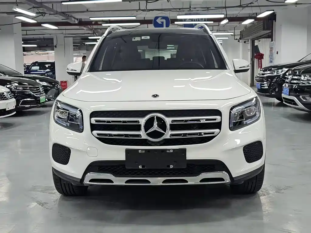 Mercedes-Benz GLB — фото 2