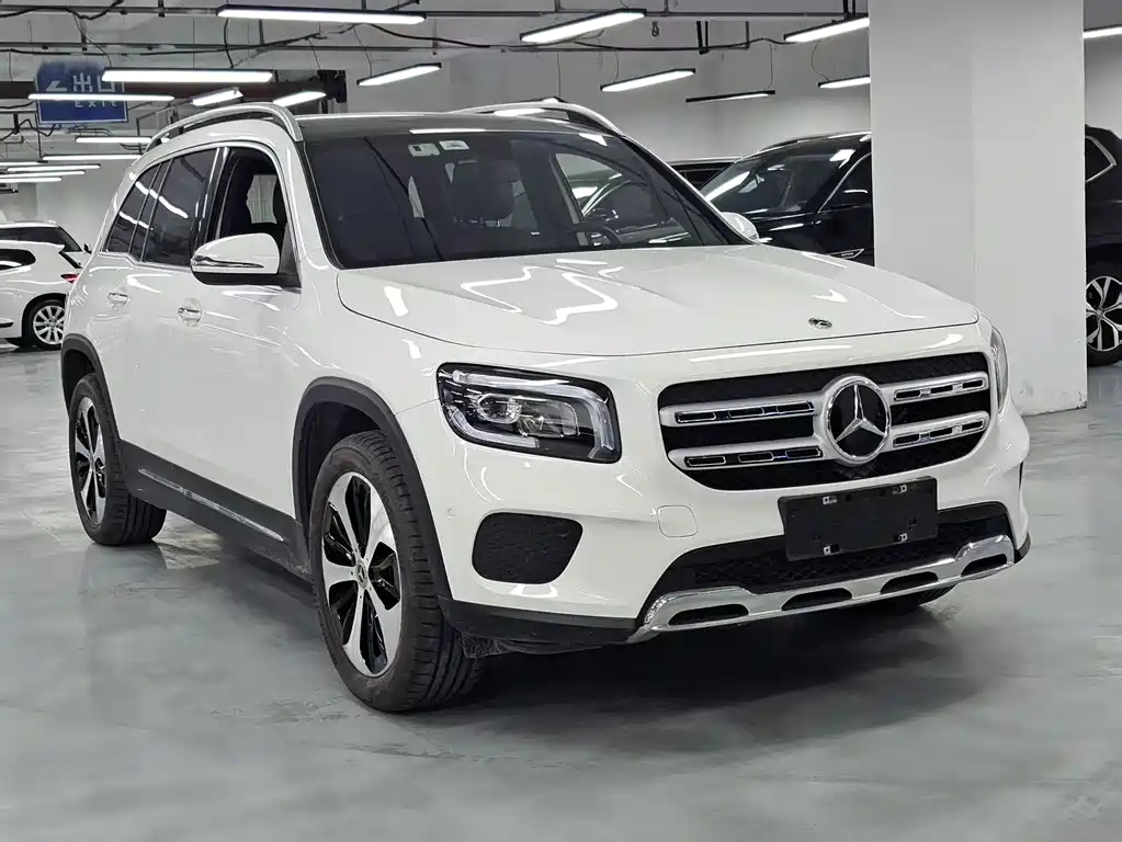 Mercedes-Benz GLB — фото 3