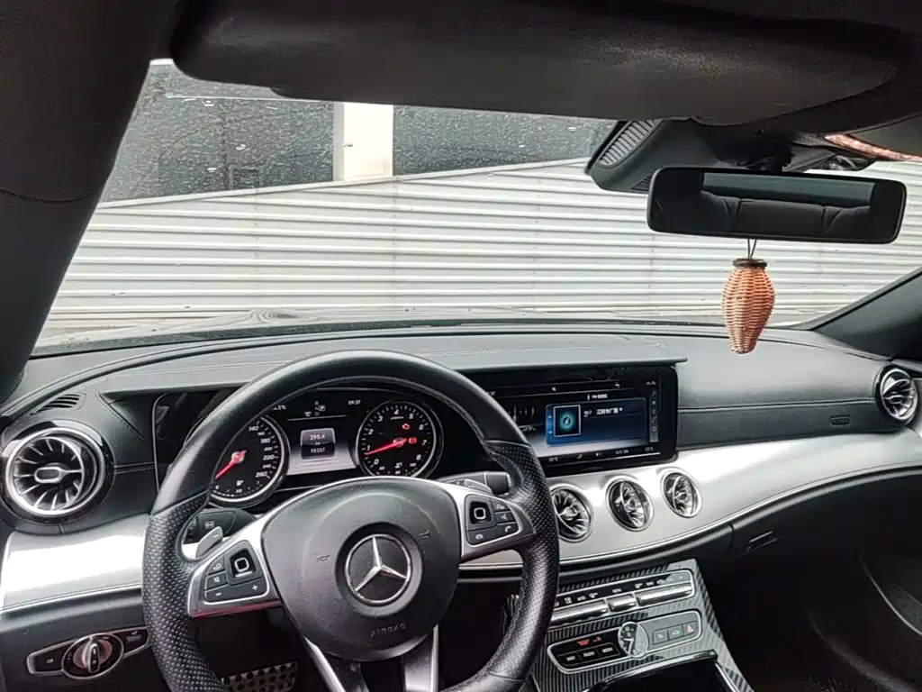Mercedes-Benz E-Class (Import) — фото 18