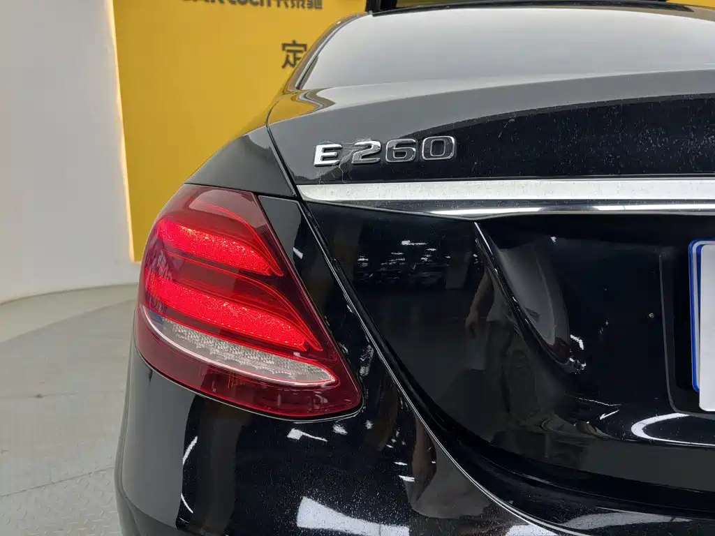 Mercedes-Benz E-Class (Import) — фото 9