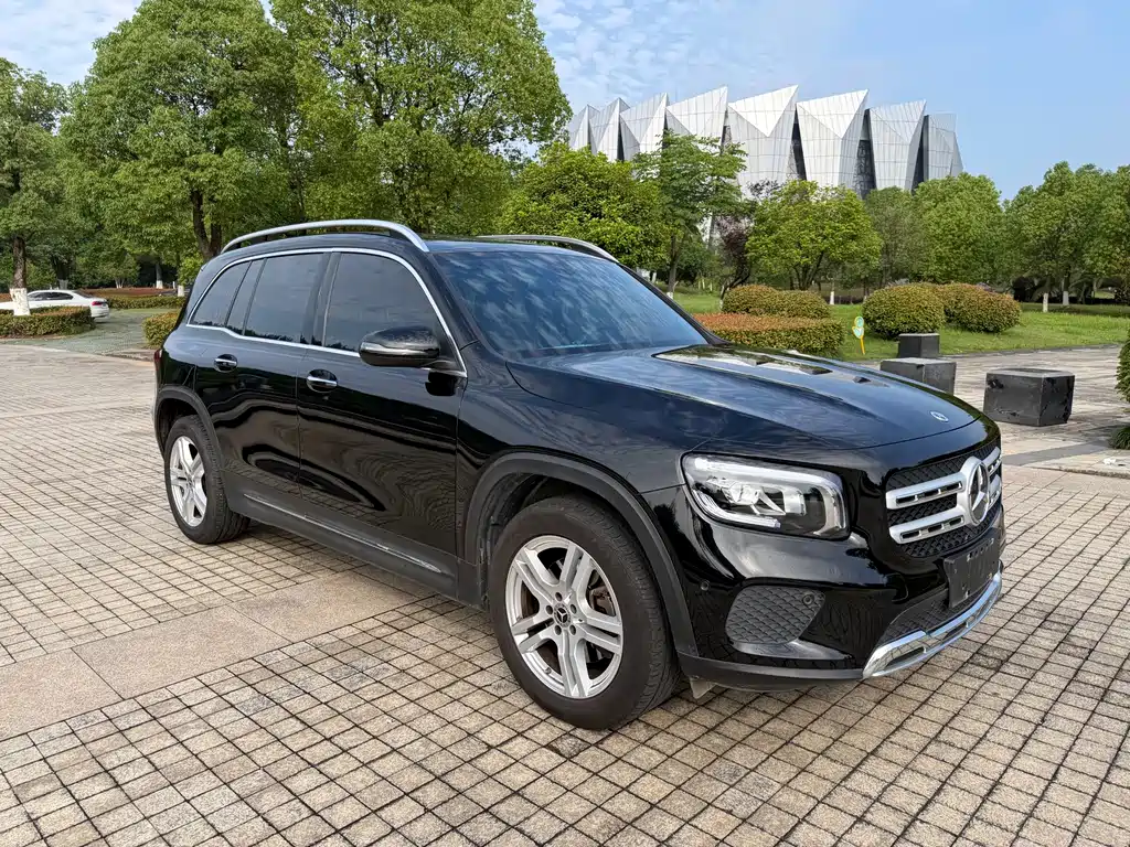Mercedes-Benz GLB — фото 3